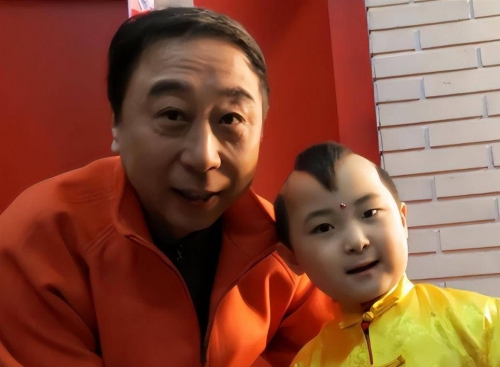邓鸣贺最新消息新闻邓鸣贺最新消息，演艺事业再攀高峰