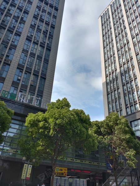 港龙国际大酒店港龙假期，畅享海滨度假之旅