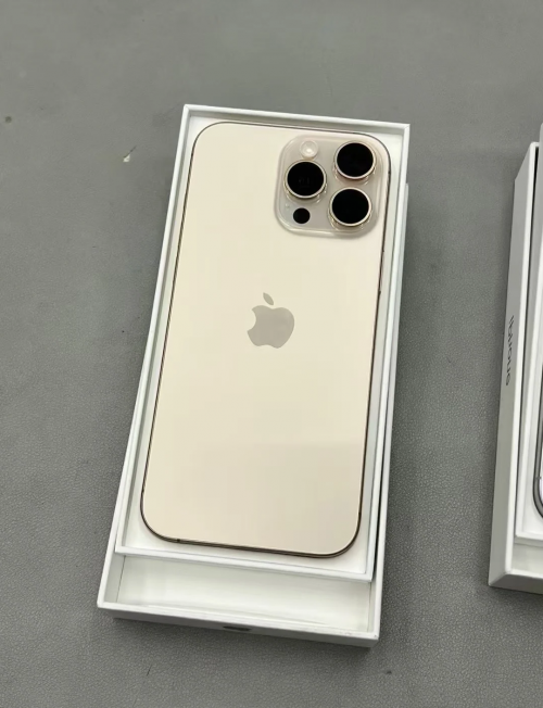 iphone1全新未拆封收藏价格初代未拆封IPHONE拍出113万佳绩