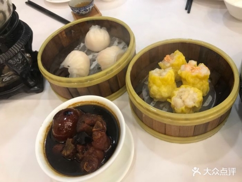 金鼎皇爵，尊贵与荣耀的象征